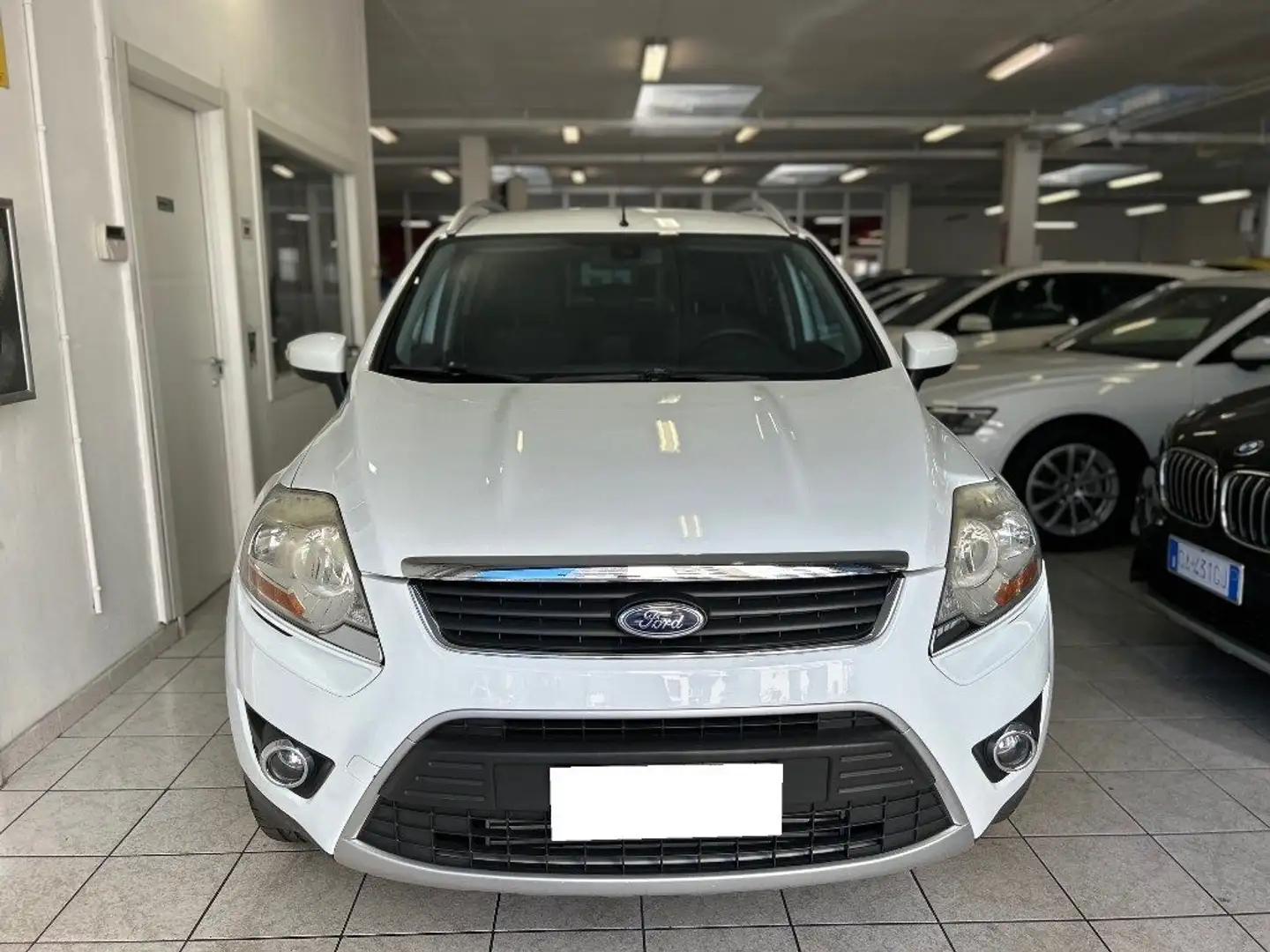 Ford Kuga 2.0 TDCi 136 CV 4WD Titanium DPF Weiß - 2