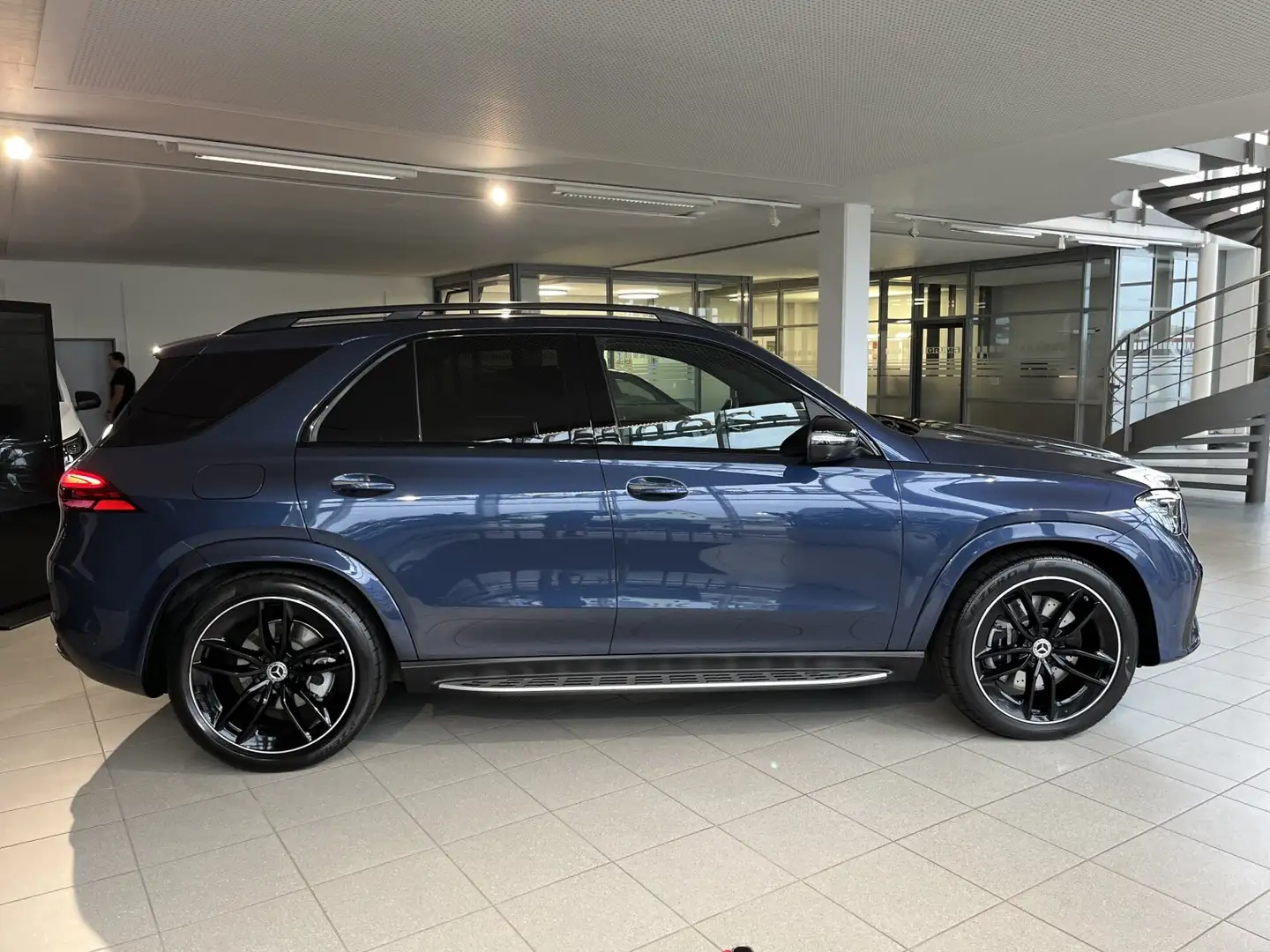 Mercedes-Benz GLE 450 GLE 450 d 4M AMG+Night+Burmest+Airmat+AHK+22Zoll Albastru - 2