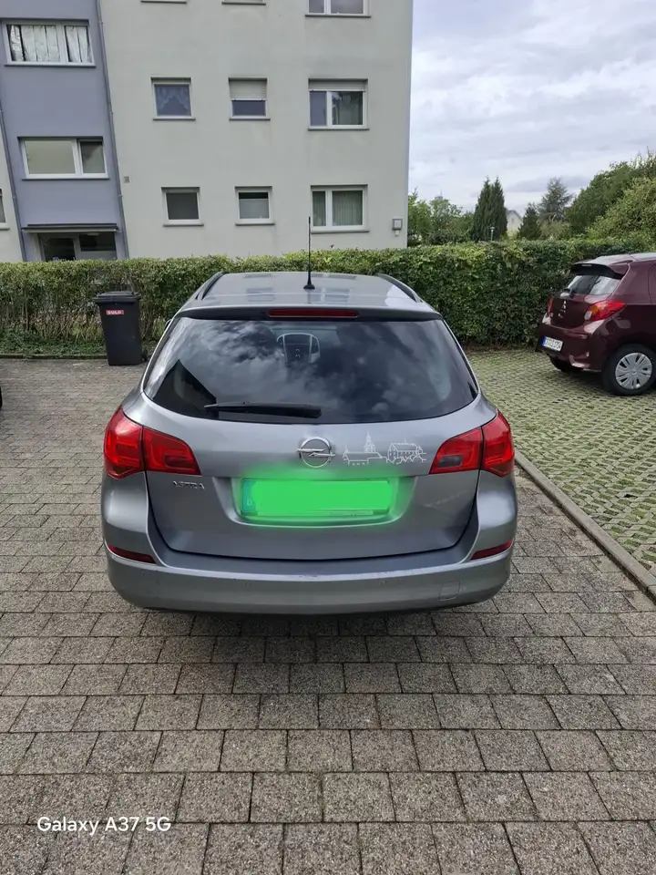 Opel Astra 2.0 OPC Touring, foto 2
