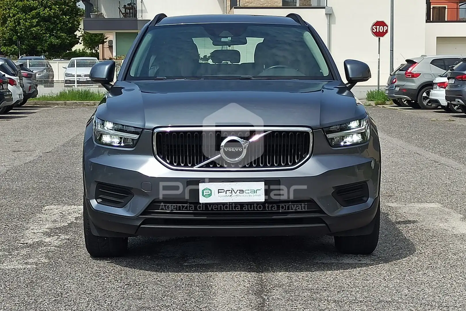 Volvo XC40 XC40 D3 Geartronic Business KM CERTIFICATI Grigio - 2