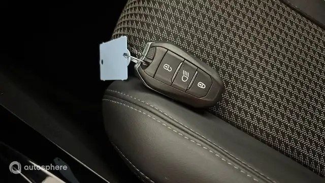 Peugeot 2008 view 16