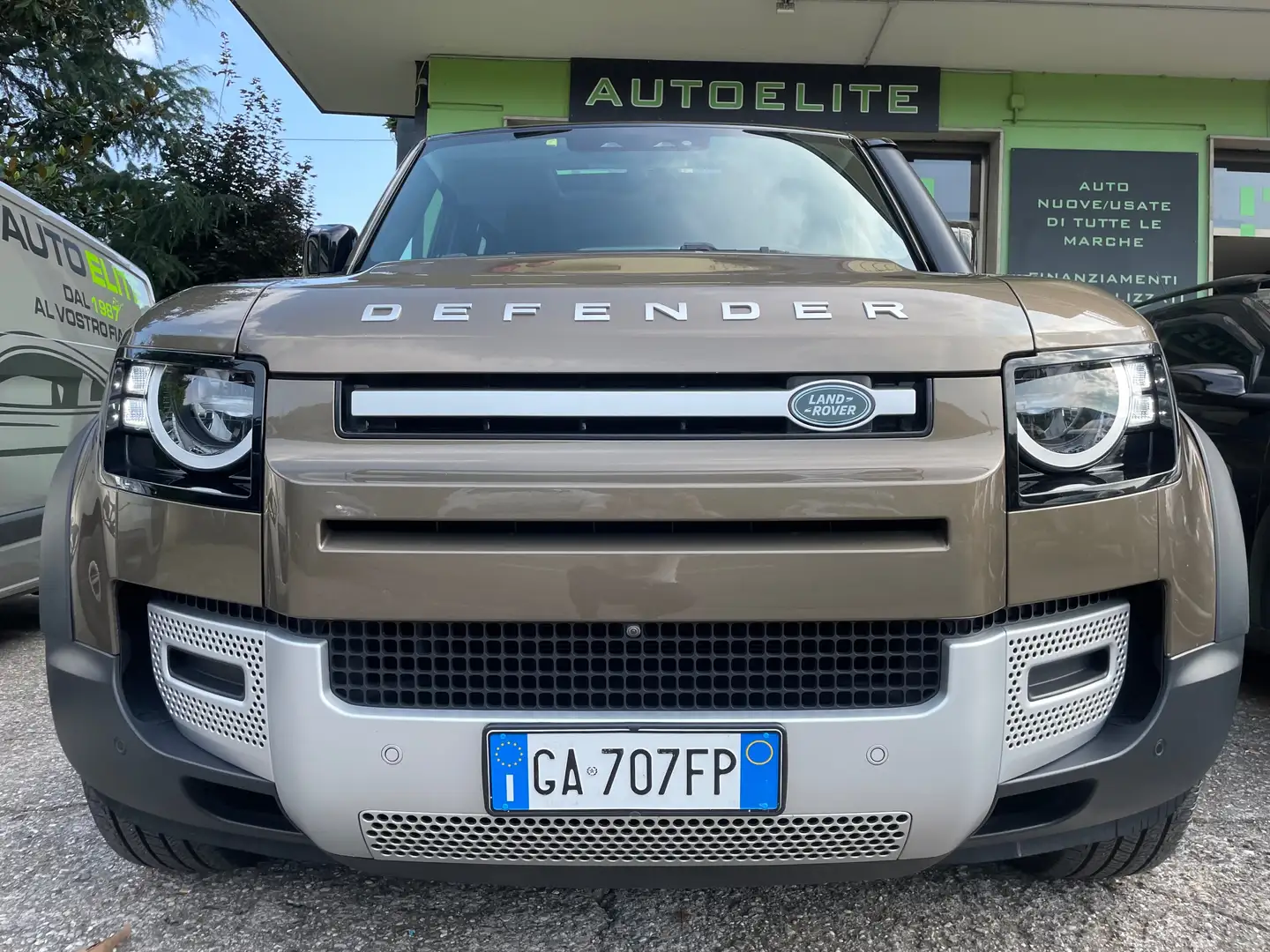 Land Rover Defender 7 Posti 240Cv Tetto Apribile Pano Meridian FULL Marrone - 2
