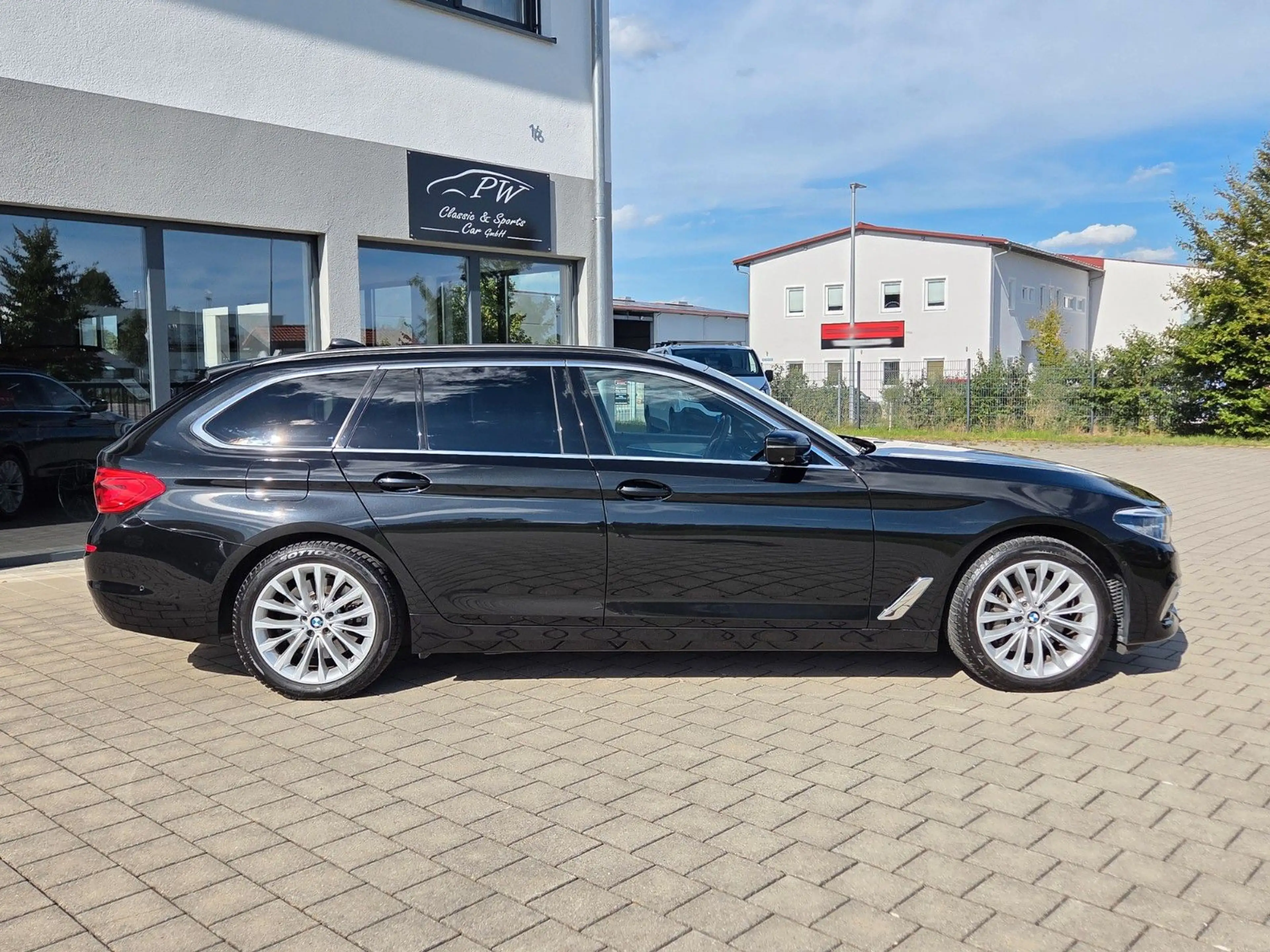 BMW 540 i Touring xDrive Luxury Line, H&K, Pano, ACC — photo 3