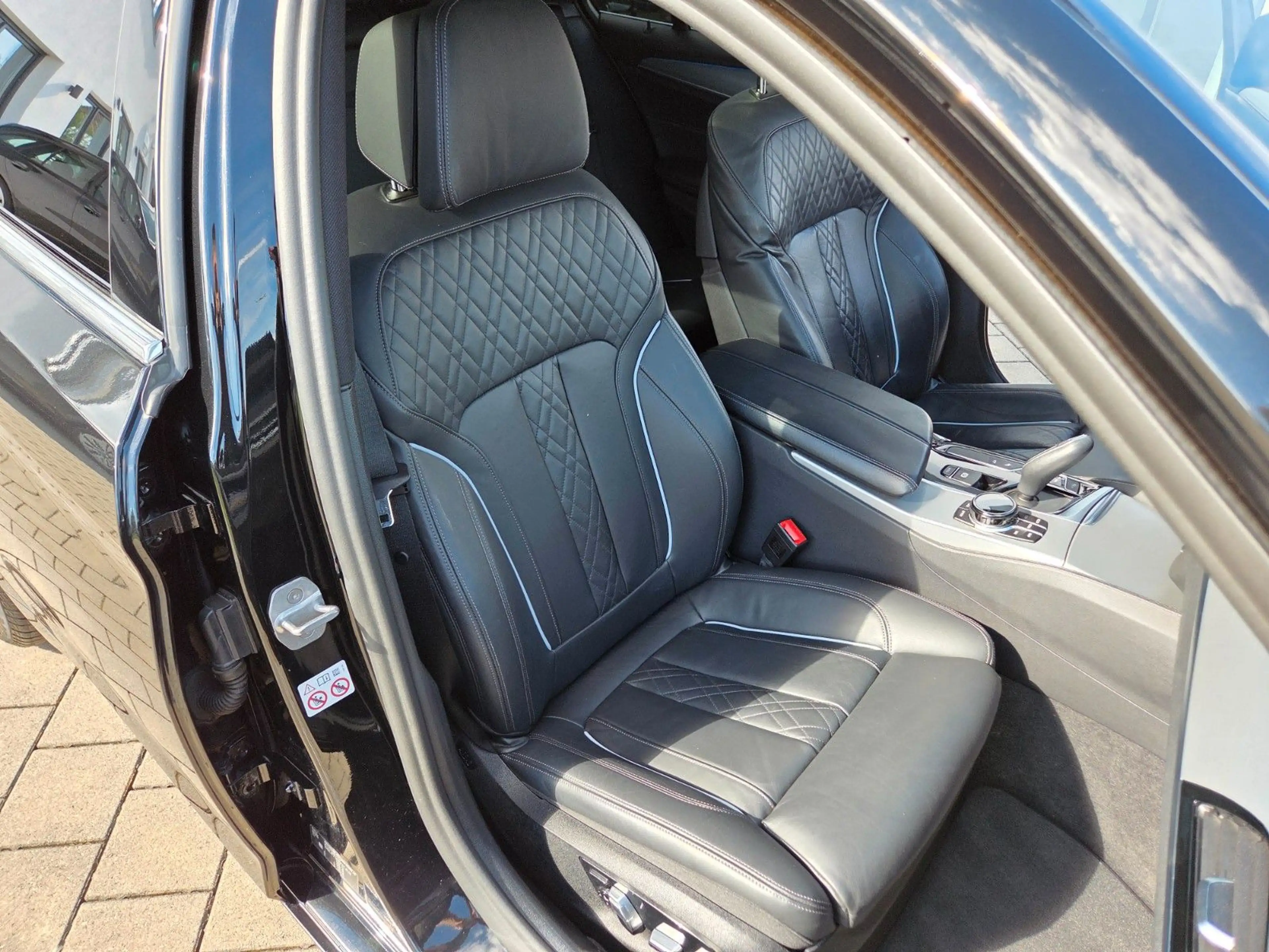 BMW 540 i Touring xDrive Luxury Line, H&K, Pano, ACC — photo 12