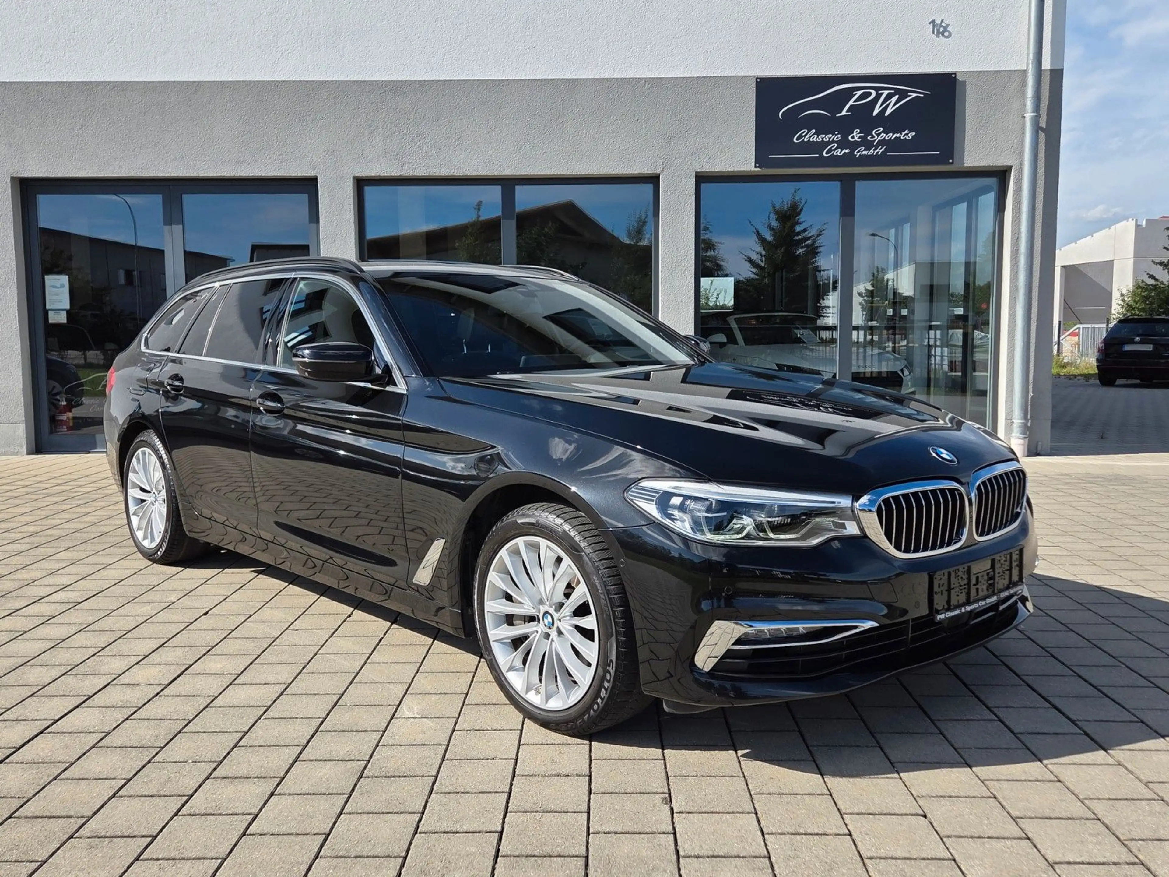 BMW 540 i Touring xDrive Luxury Line, H&K, Pano, ACC — photo 2