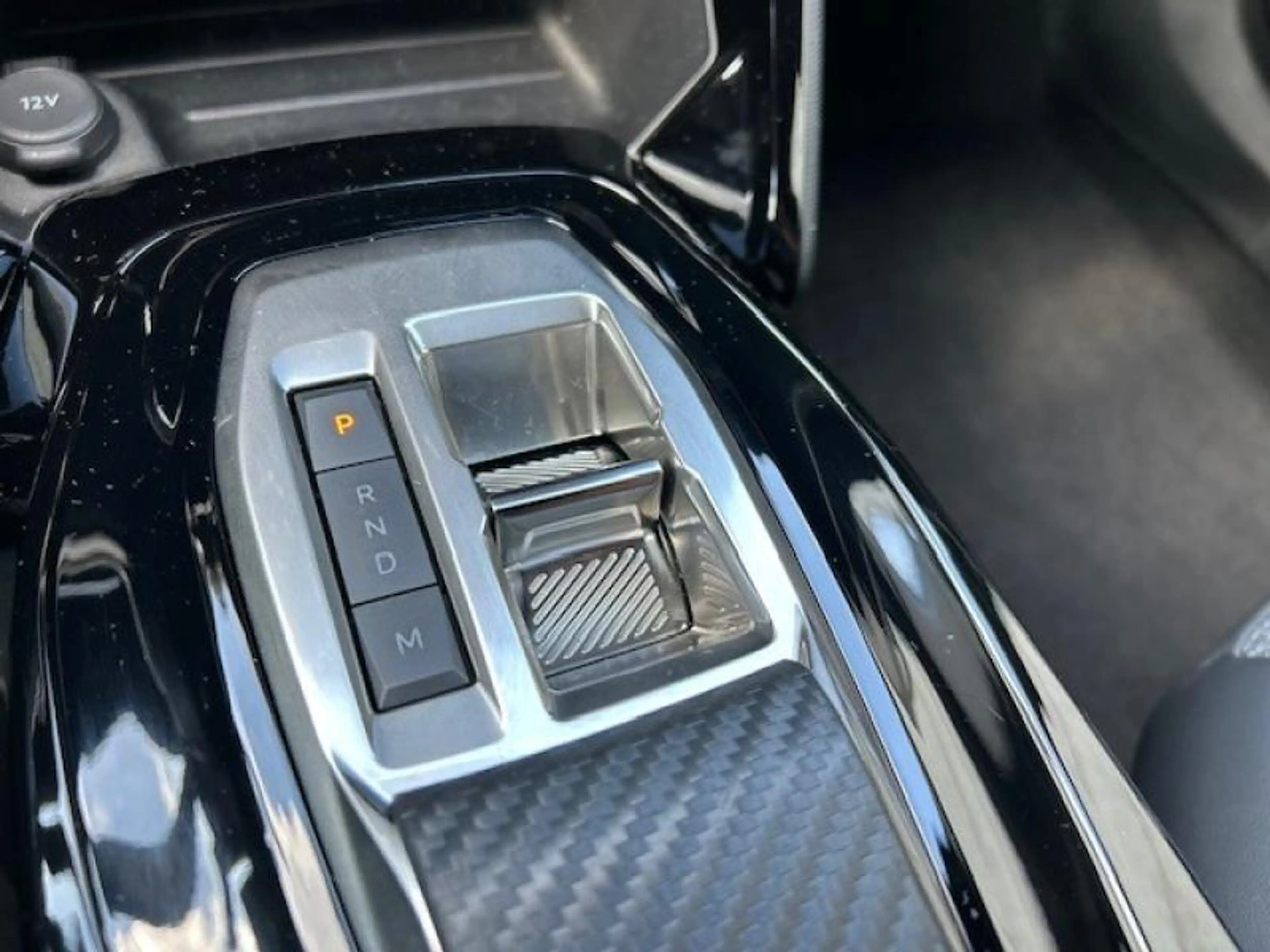 Peugeot 2008 Allure Hybrid | 8 JAAR CARE GARANTIE — photo 11