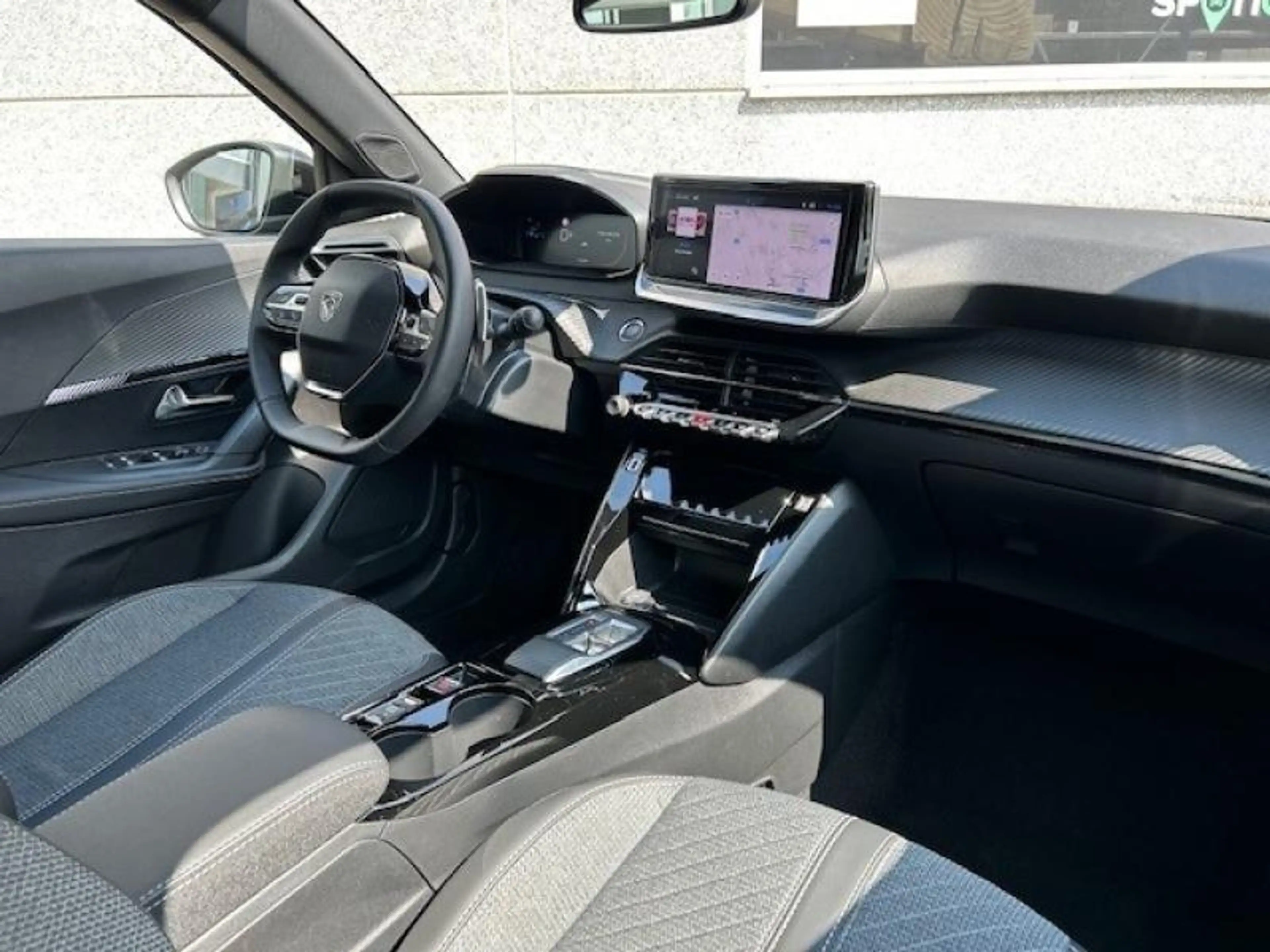 Peugeot 2008 Allure Hybrid | 8 JAAR CARE GARANTIE — photo 2