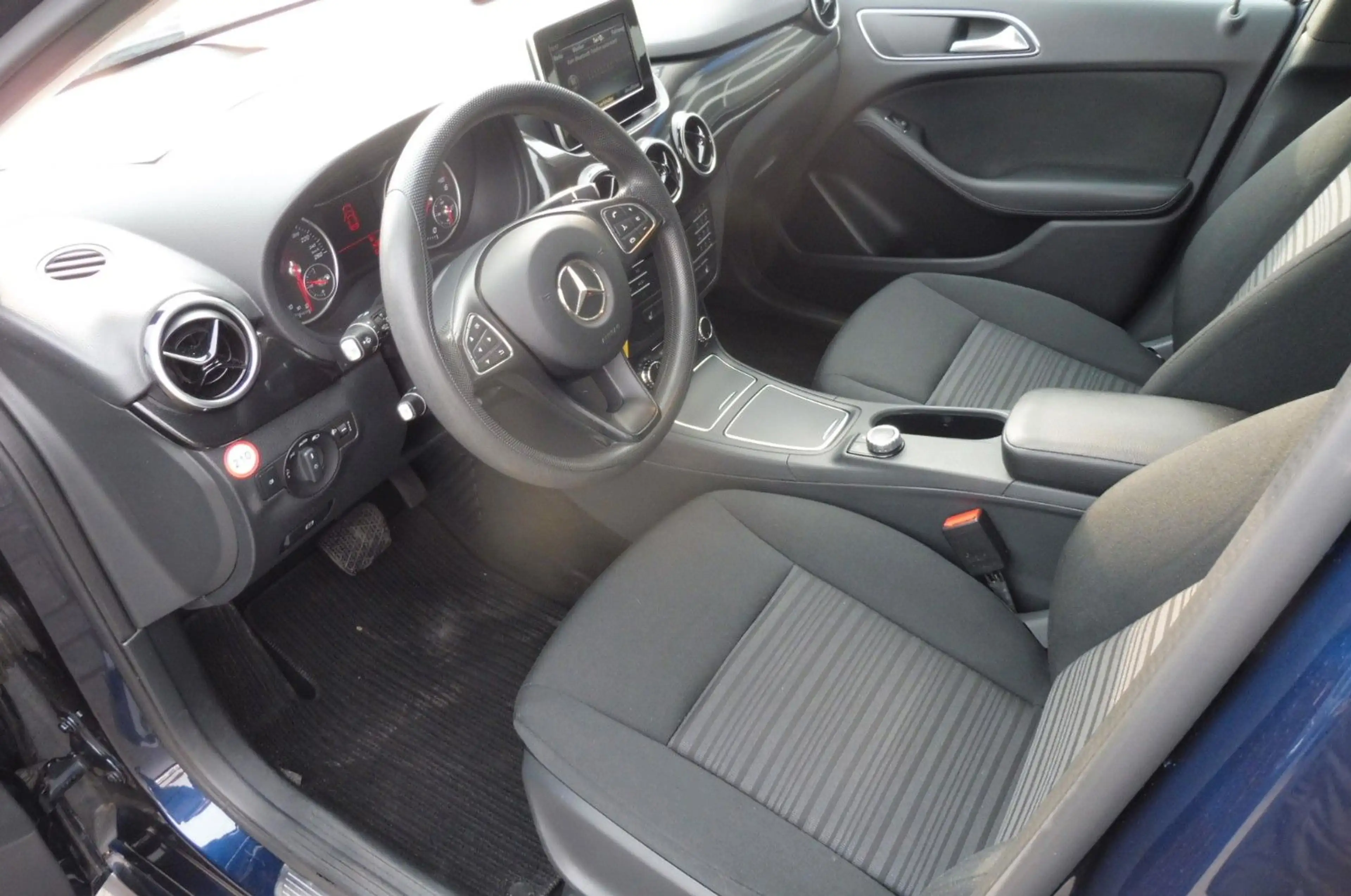 Mercedes-Benz B 200 B -Klasse B 200 CDI / d**AUTOMATIK*EURO6*1HAND* — photo 8