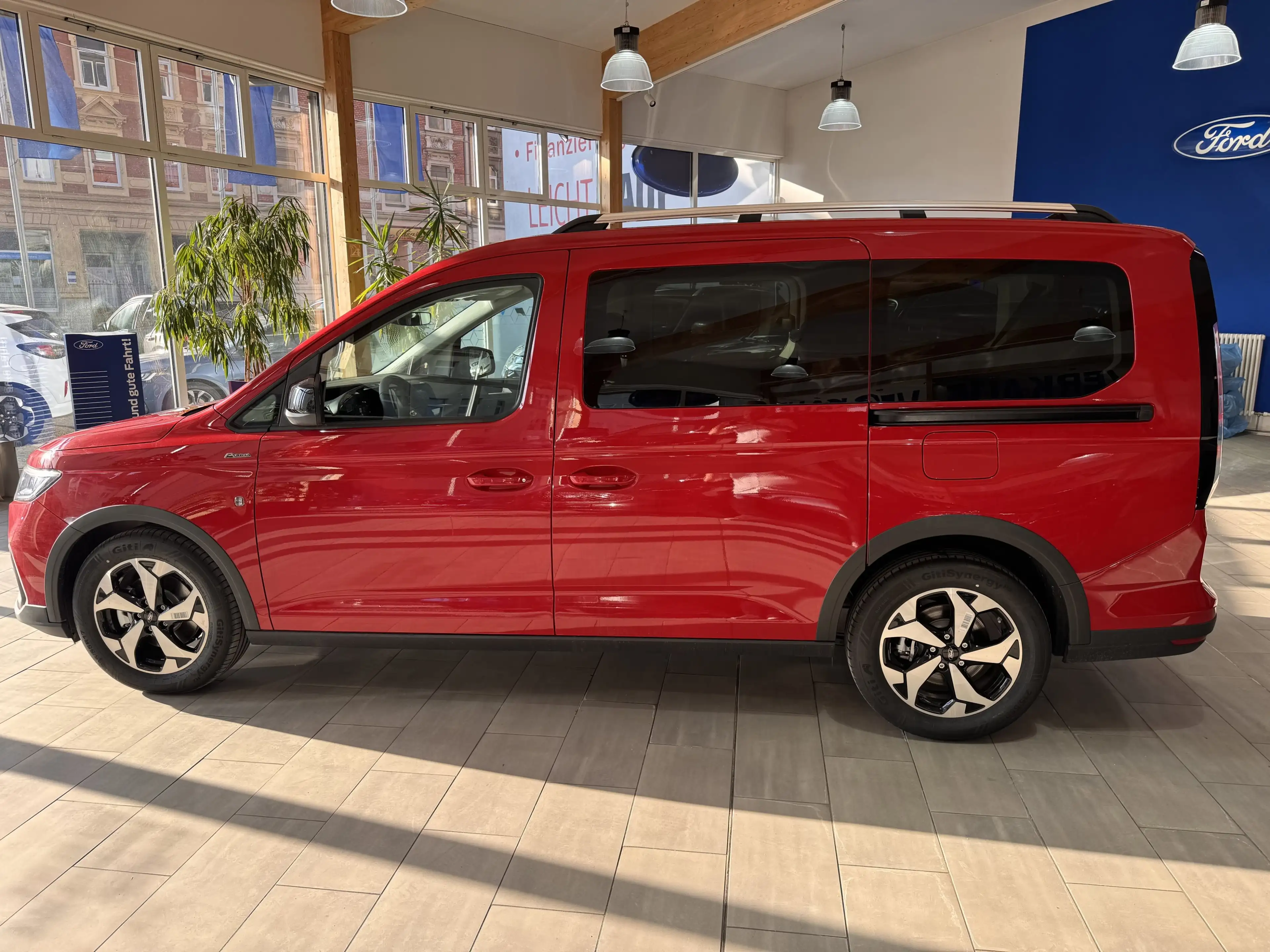 Ford Tourneo Connect Grand Tourneo Connect Active — photo 8