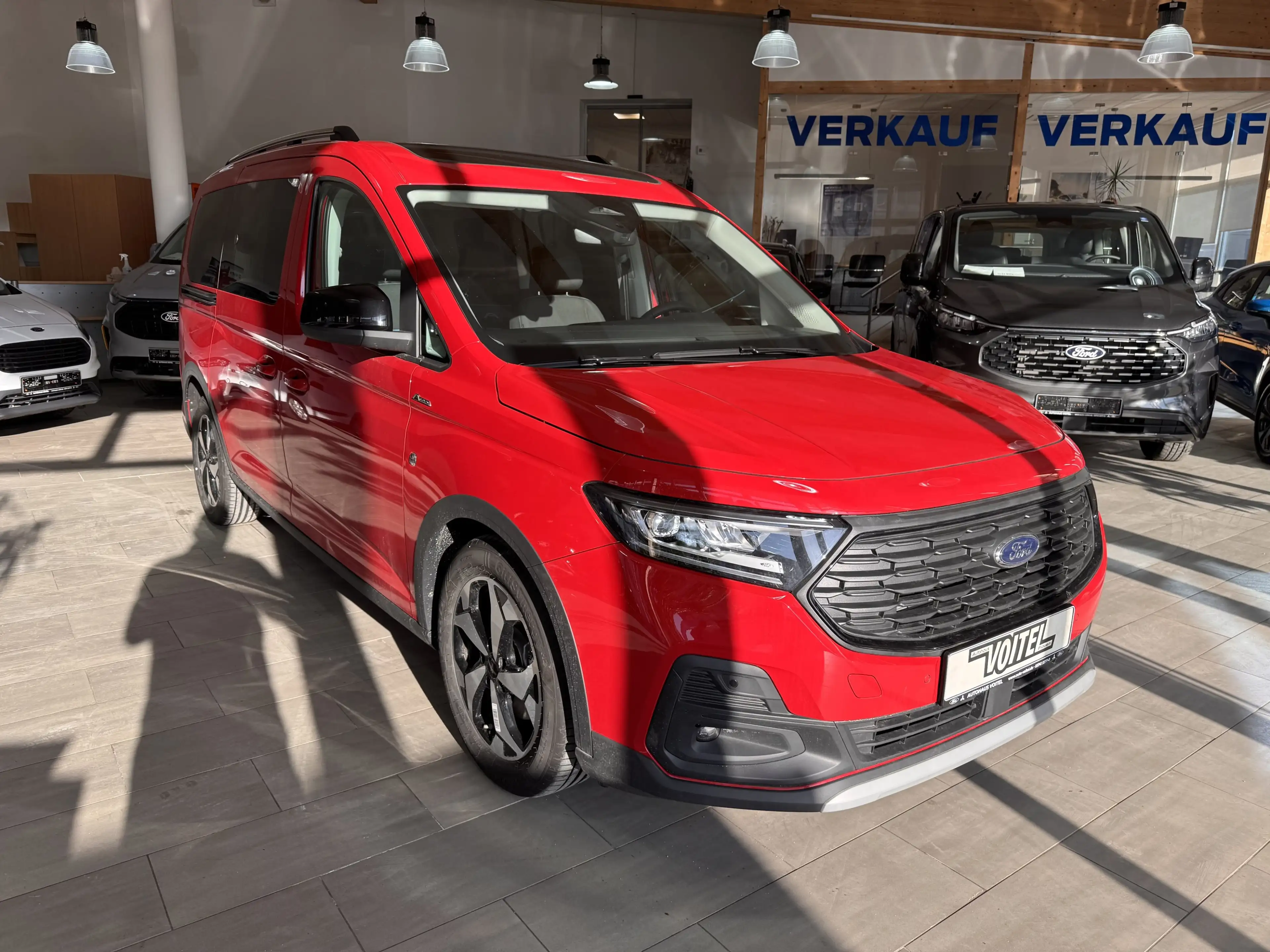 Ford Tourneo Connect Grand Tourneo Connect Active — photo 3