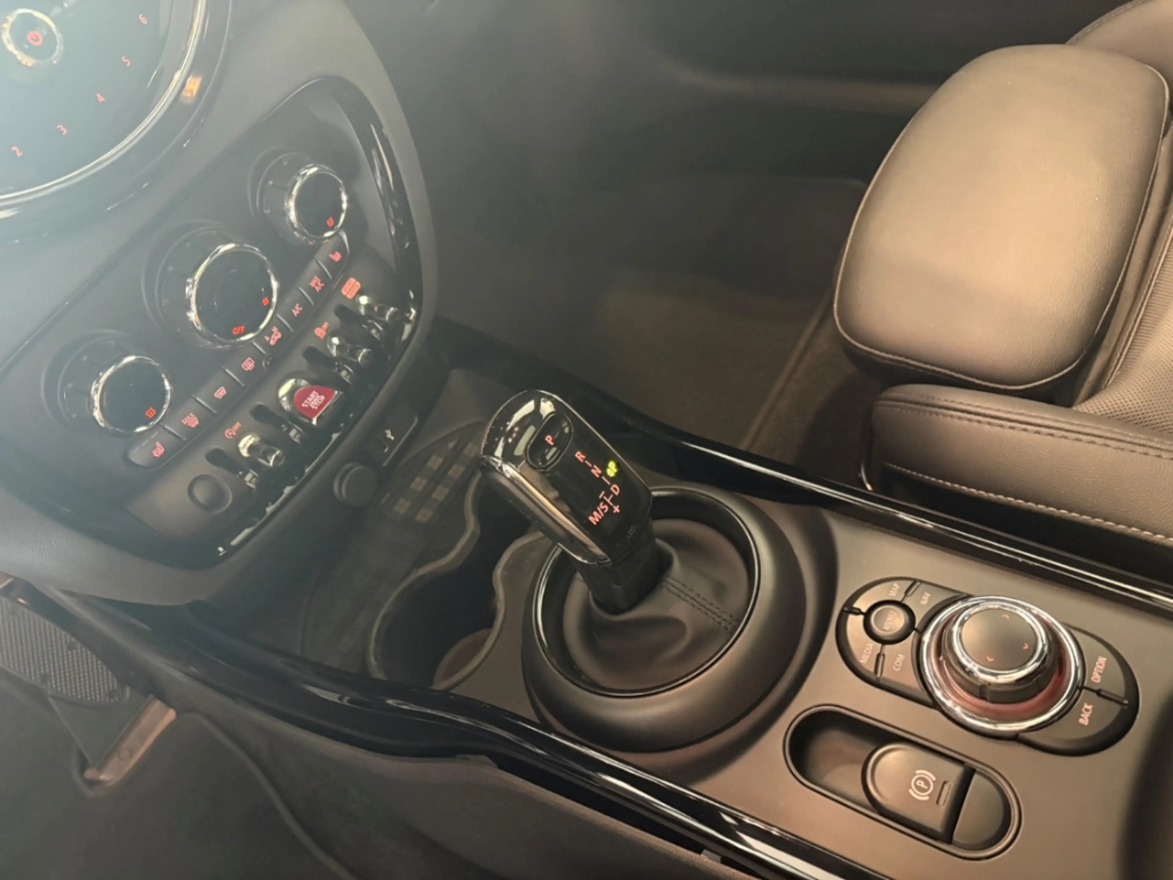 MINI Cooper Clubman El. Panodach Panorama Digitales Cockpit LED Mehrzo — photo 12