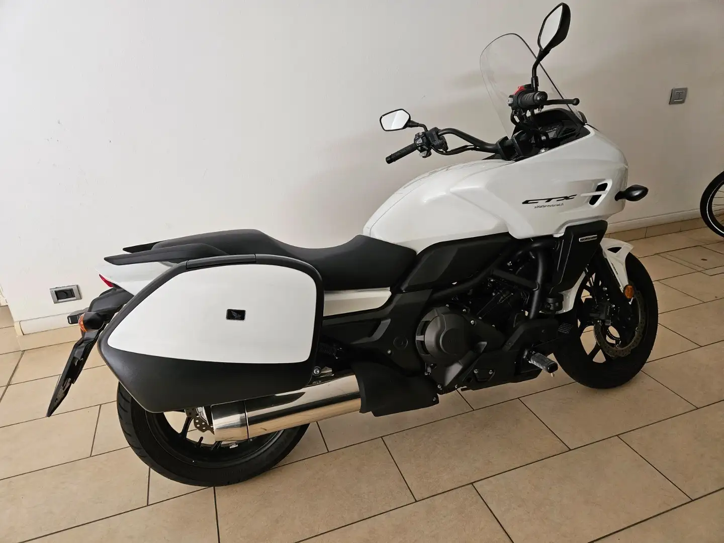 Honda CTX 700 Bianco - 2