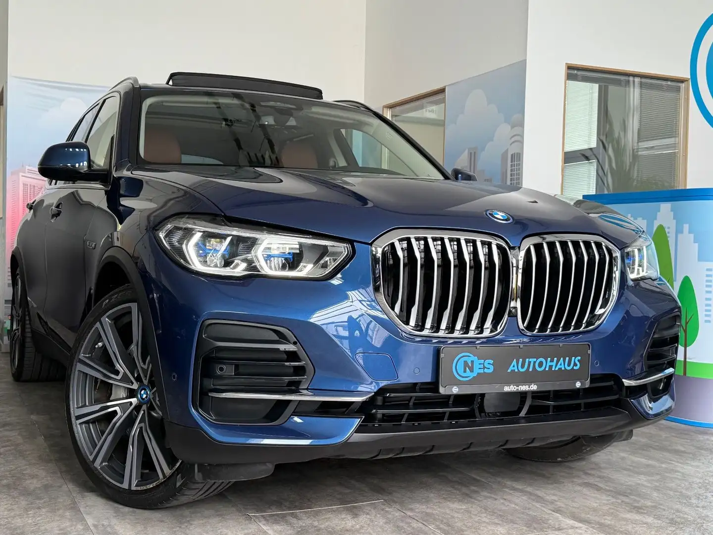 BMW X5 45e xDr*ACC*PANO*360*FOND TV*B&W*LASER*HUD*22 Blauw - 2