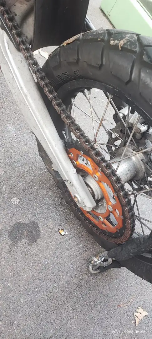 KTM 125 EXC Negro - 2