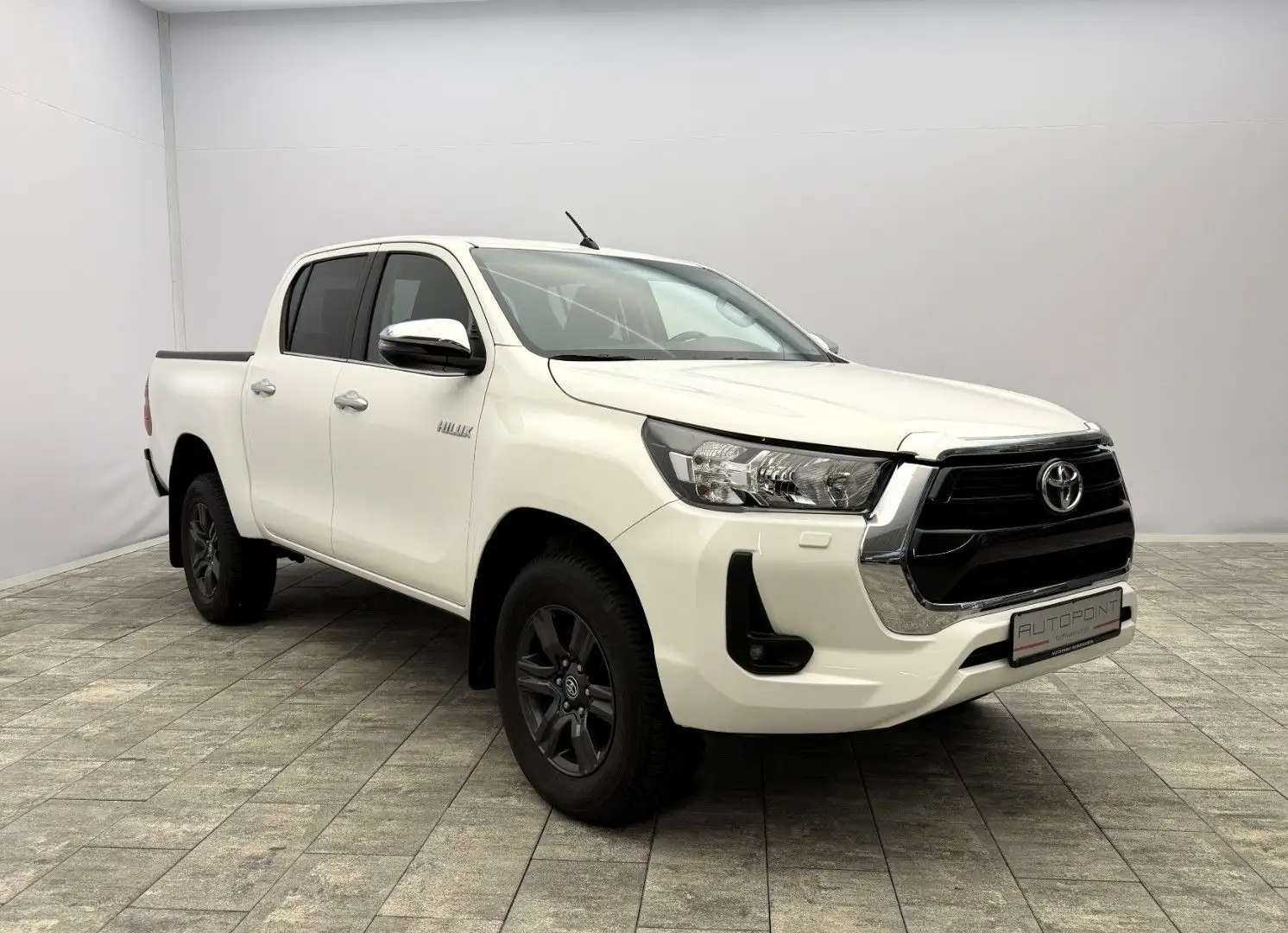 Toyota Hilux 2.8 D-4D 4x4 °RFK°SHZ°AHK° Weiß - 2