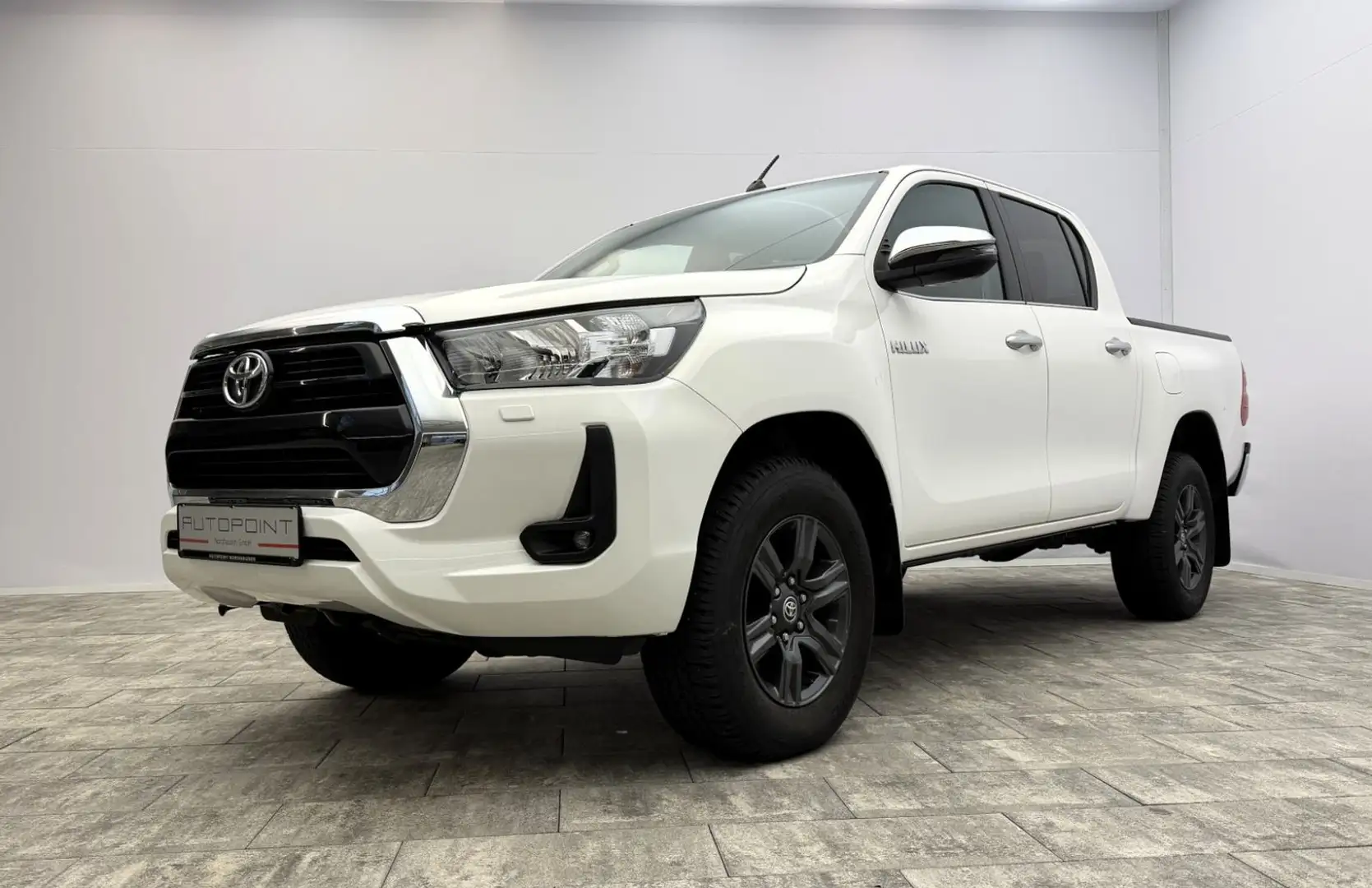 Toyota Hilux 2.8 D-4D 4x4 °RFK°SHZ°AHK° Weiß - 1