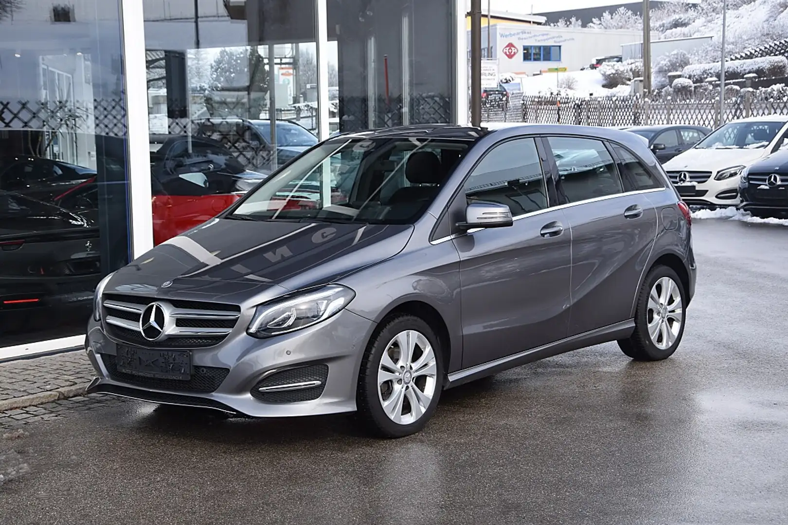 Mercedes-Benz B 160 *Urban-/Progressive-Paket*Anhängevorrichtung* Grau - 2