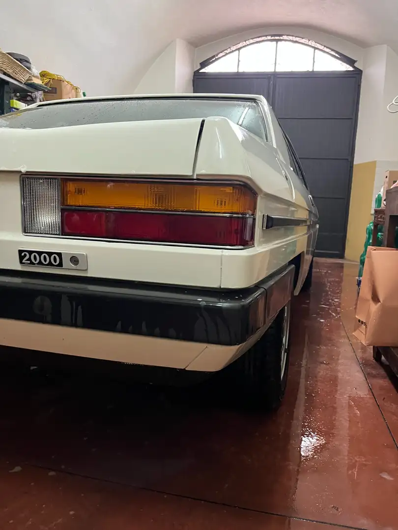 Lancia Gamma Gamma 2.0 White - 2
