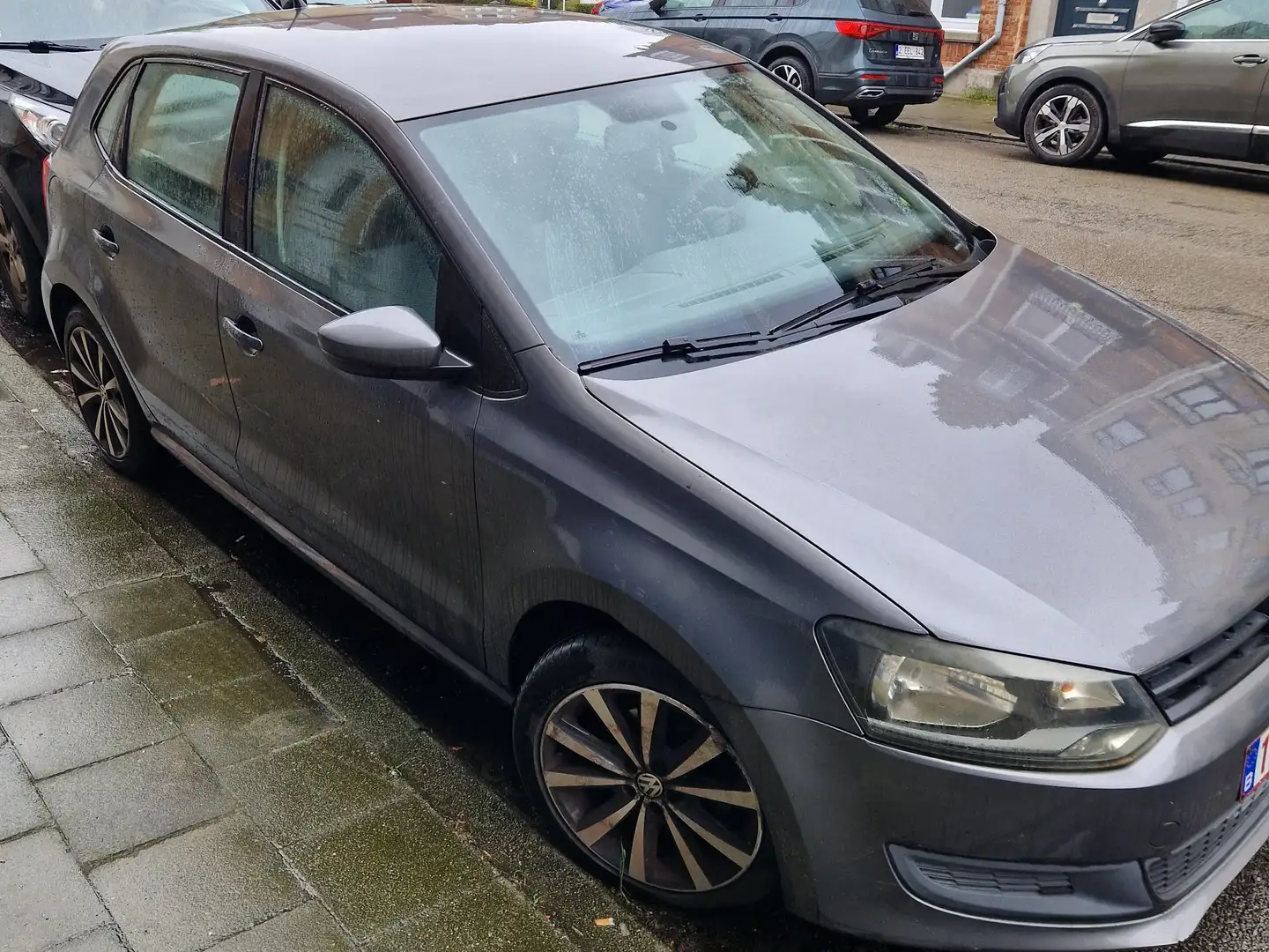 Volkswagen Polo 1.2i Trendline Gris - 1