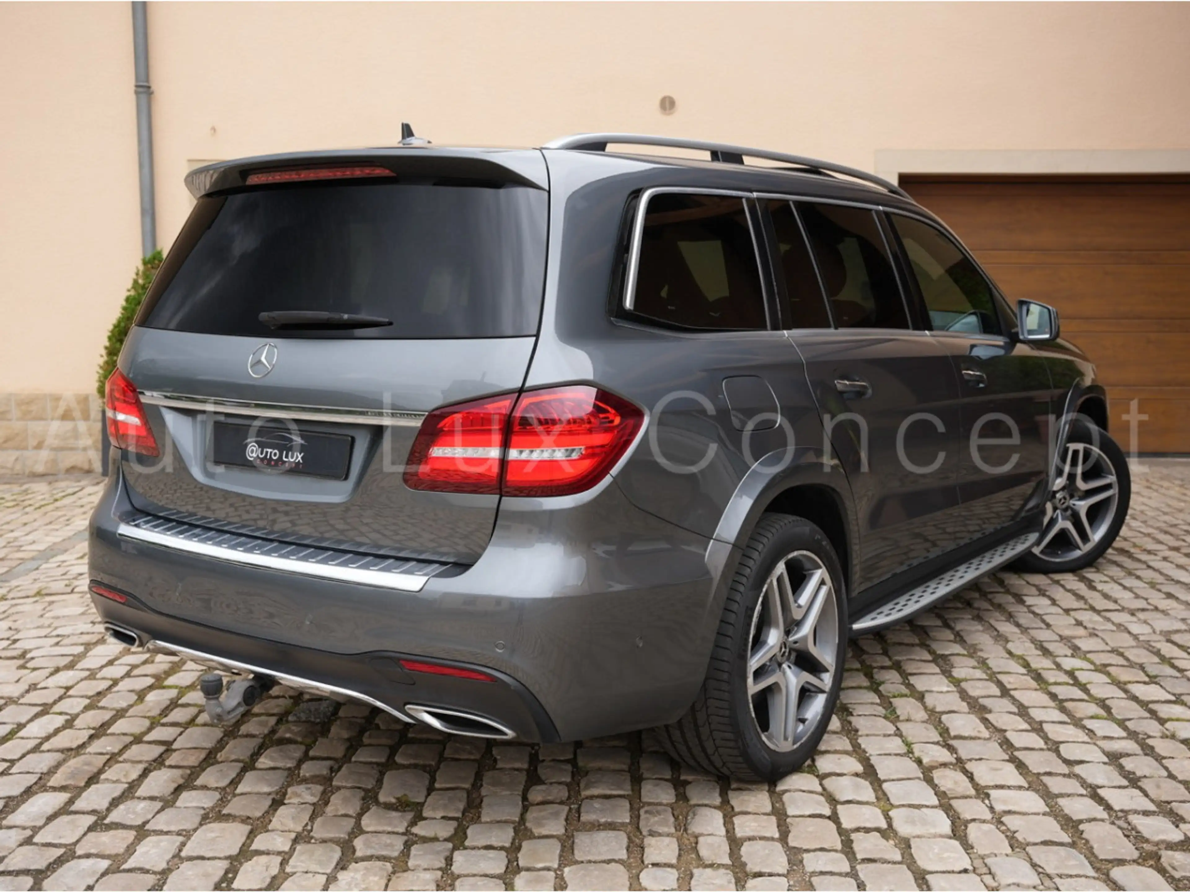 Mercedes-Benz GLS 350 d 4MATIC AMG Line — photo 3