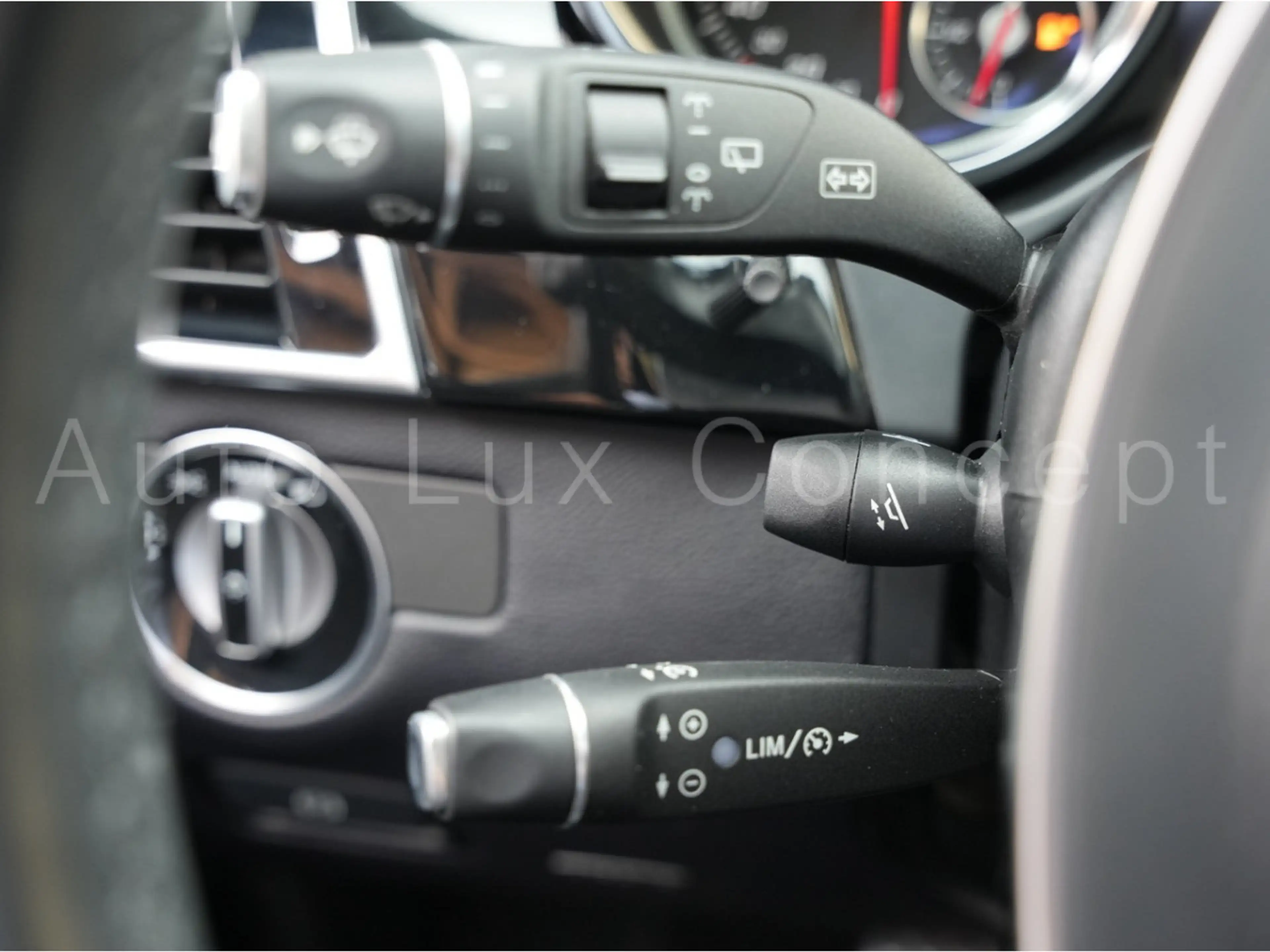 Mercedes-Benz GLS 350 d 4MATIC AMG Line — photo 15