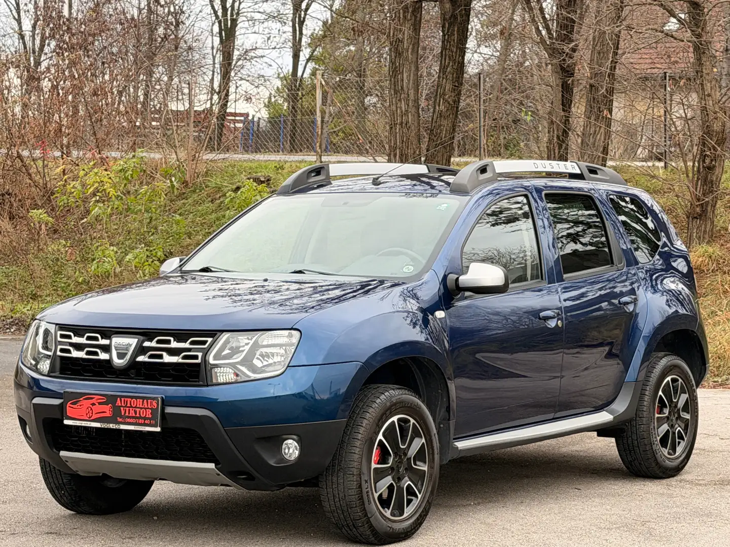 Dacia Duster 1.5 dCi Urban Explorer Blau - 1