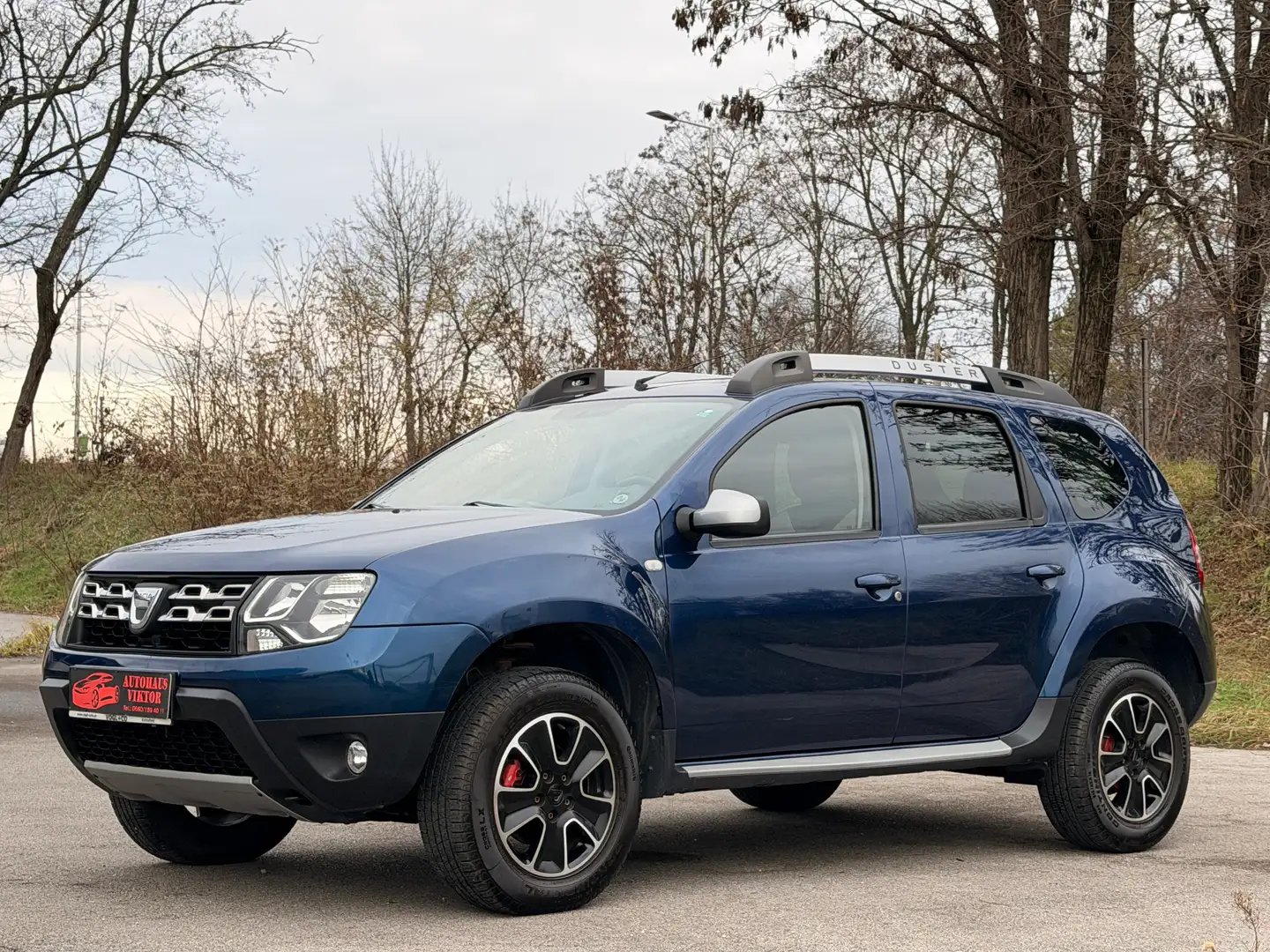 Dacia Duster 1.5 dCi Urban Explorer Blau - 2