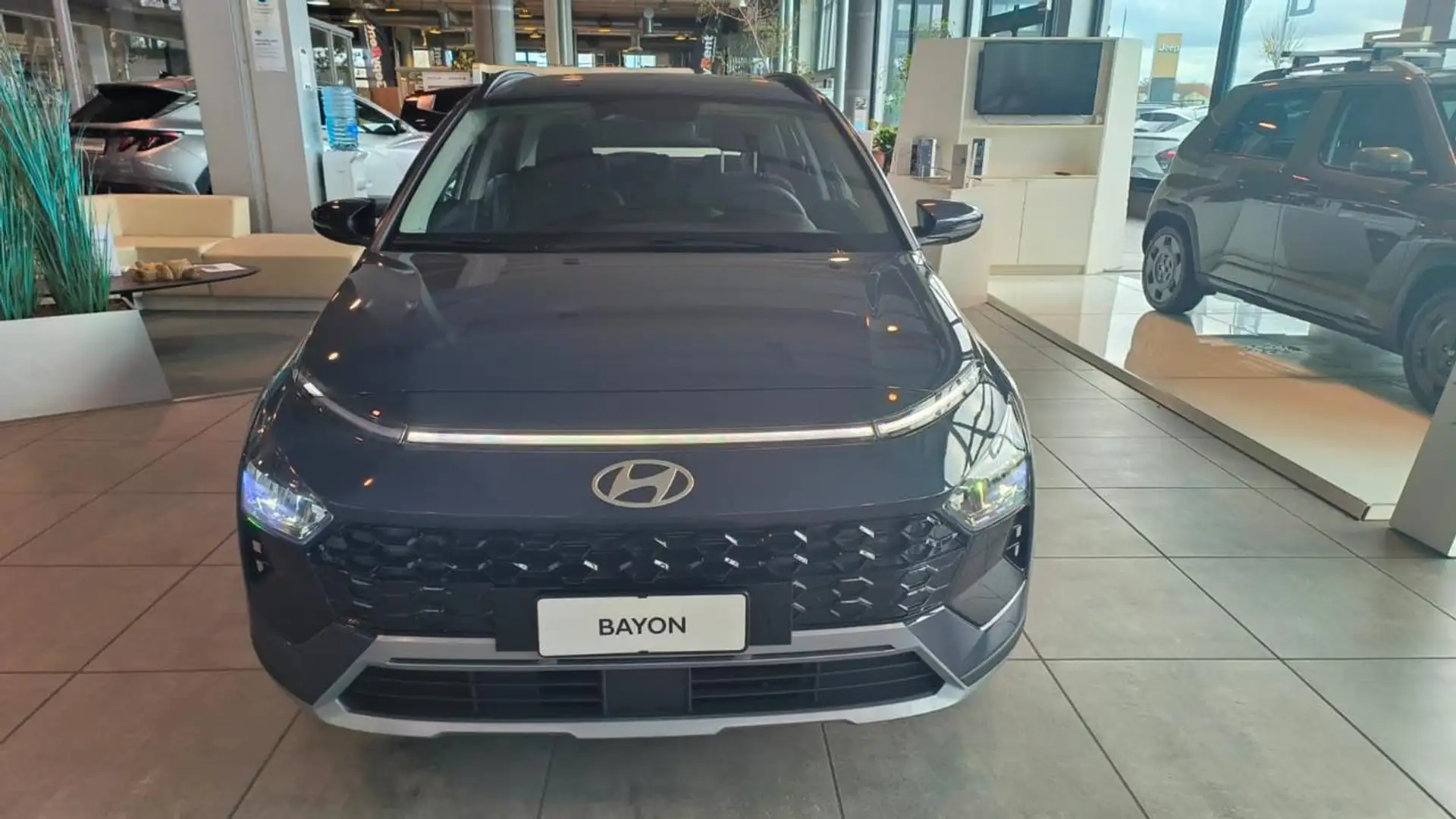 Hyundai BAYON 1.2 MPI MT XLine Km0 più colori disponibili Blu/Azzurro - 2
