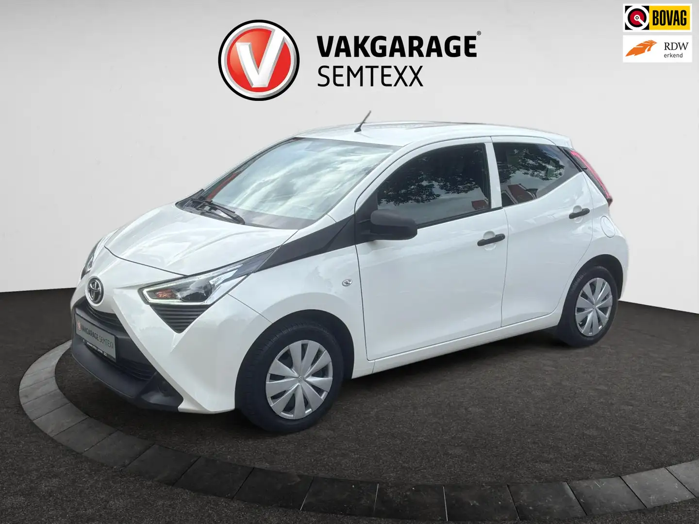 Toyota Aygo 1.0 VVT-i X-Fun | Airco | Radio | Centrale Vergren Weiß - 1