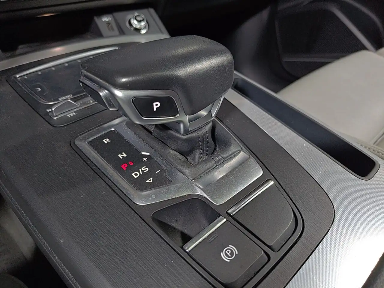 Audi Q5 снимка Audi Q5