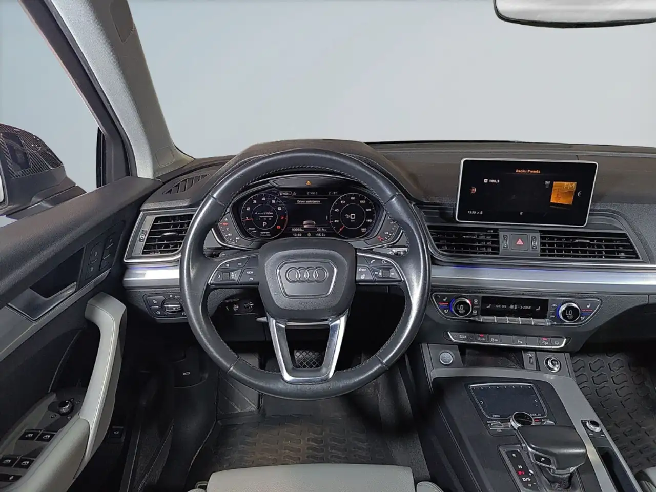 Audi Q5 снимка Audi Q5