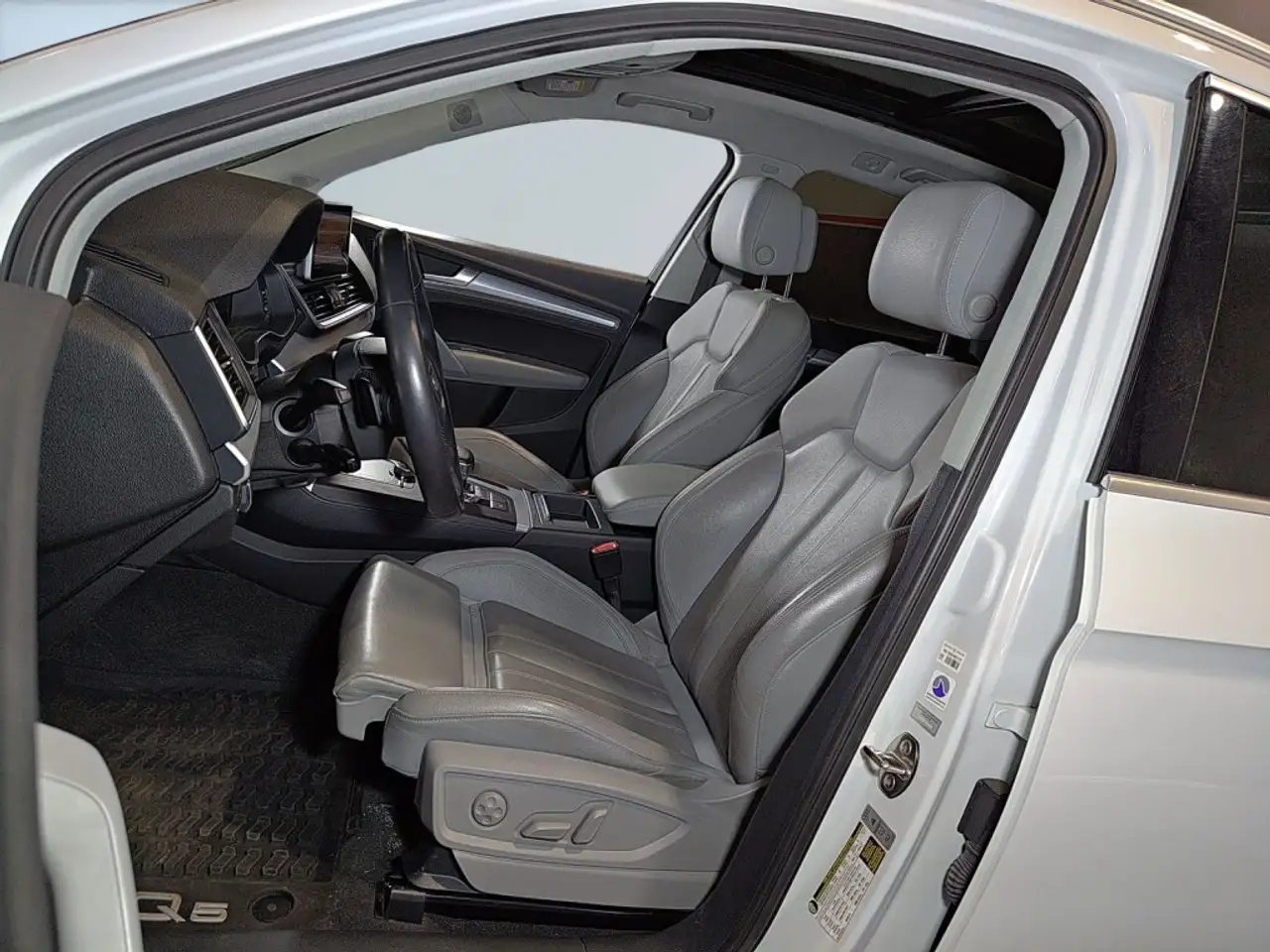 Audi Q5 снимка Audi Q5