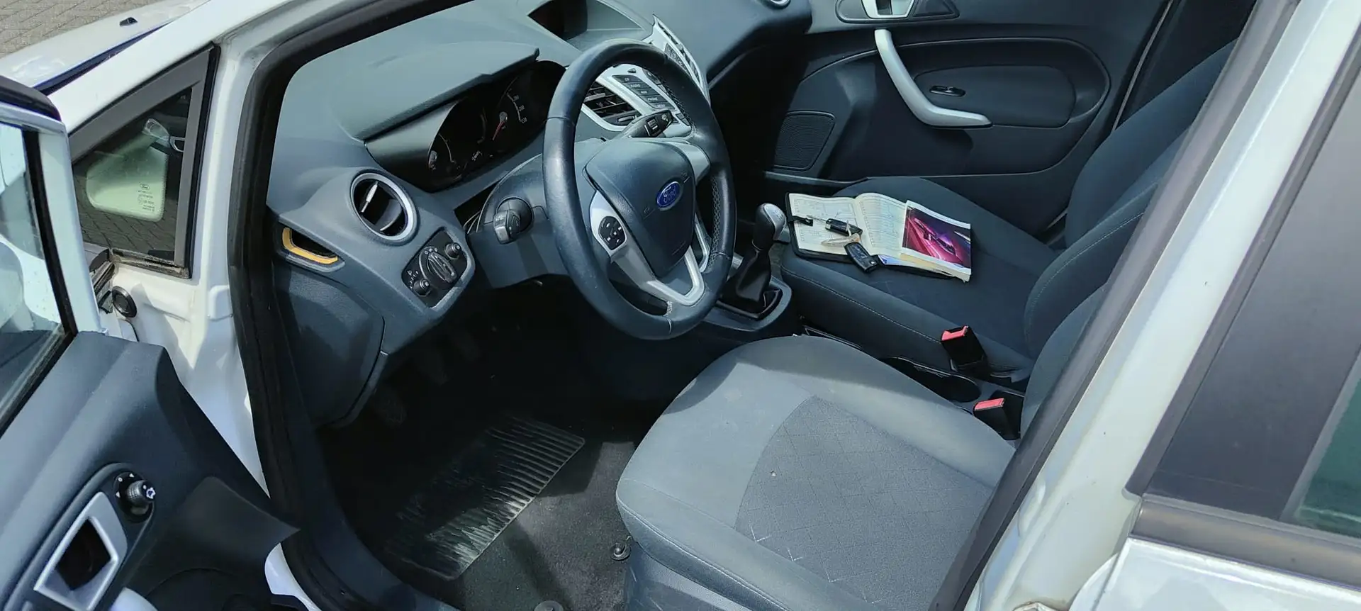 Ford Fiesta 1.4 TDCi Ambiente - 2