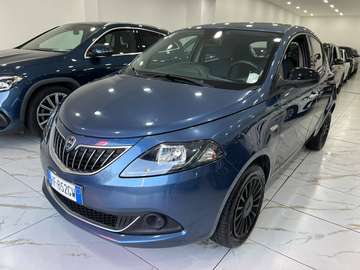 Ypsilon 1.0 firefly hybrid Silver s