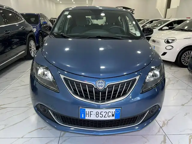 Lancia Ypsilon view 2