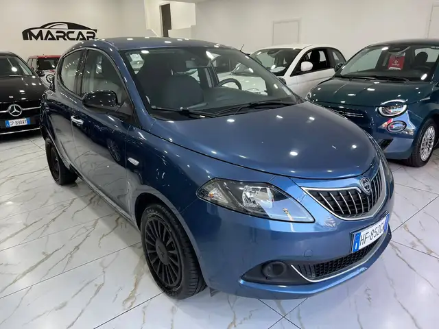 Lancia Ypsilon view 8