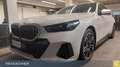 BMW 520 i A Lim M-Sport,Pano,AHK,360°,Sitzbelü,Pano Weiß - thumbnail 1