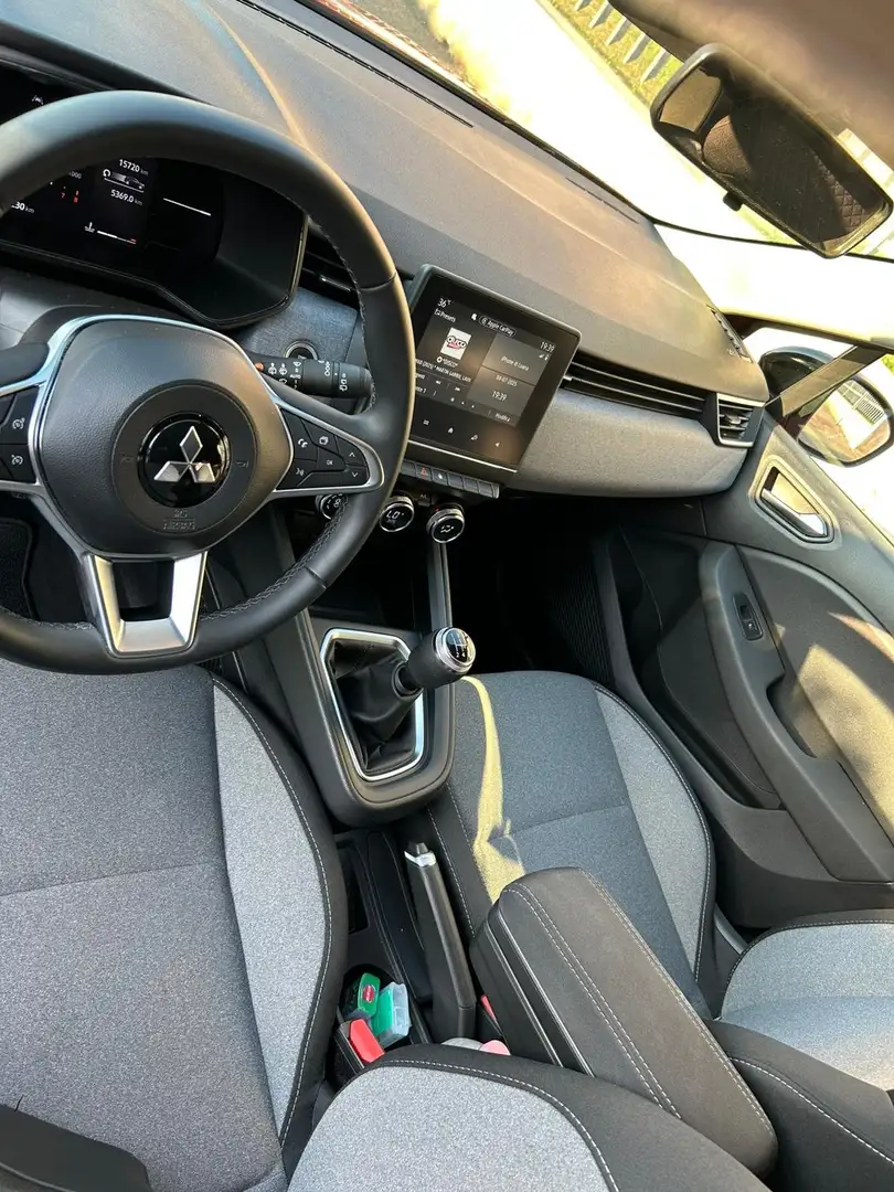 Mitsubishi Colt Colt IX 2024 1.0 Invite Rosso - 2
