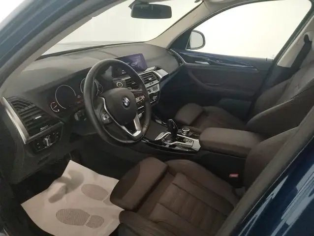 BMW X3 view 6