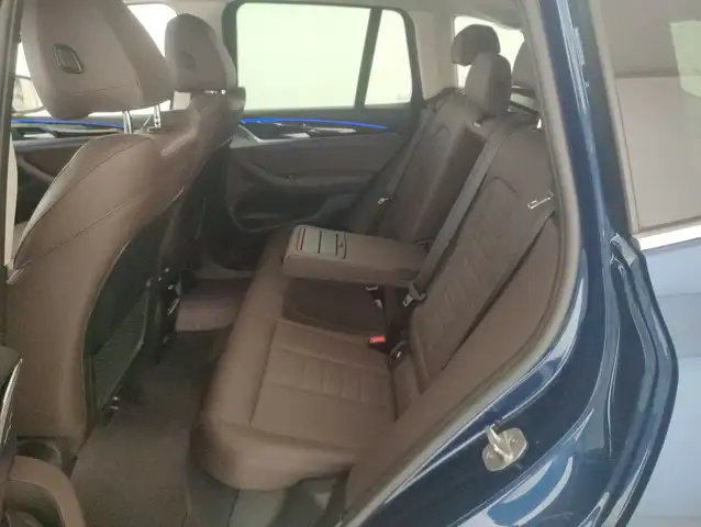 BMW X3 view 7
