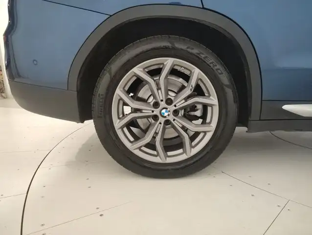 BMW X3 view 14