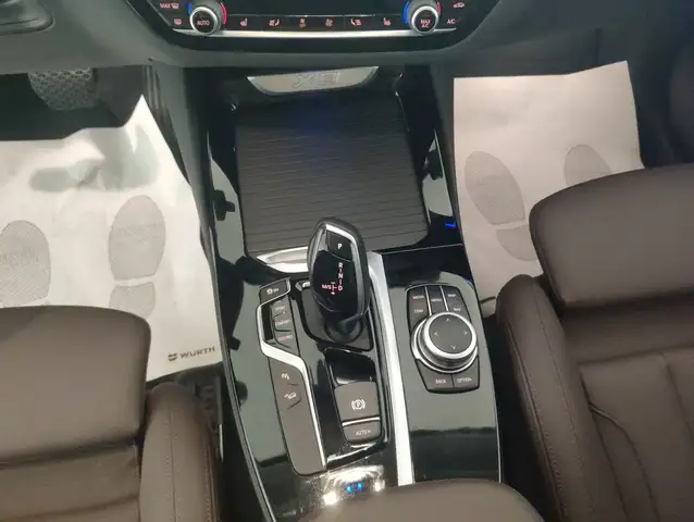 BMW X3 view 9