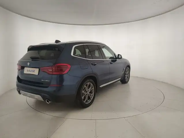BMW X3 view 4