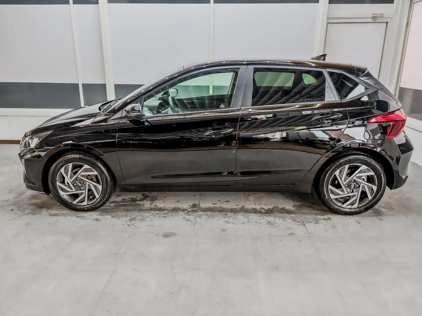 Hyundai i20 COMFORT DCT NAVI SHZ RFK ALU PDC 1.0 T-GDI DCT ... Schwarz - 2