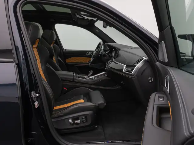 BMW X5 M view 24