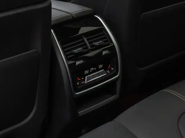 BMW X5 M view 29