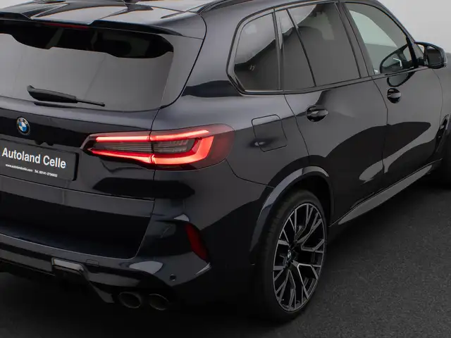 BMW X5 M view 15