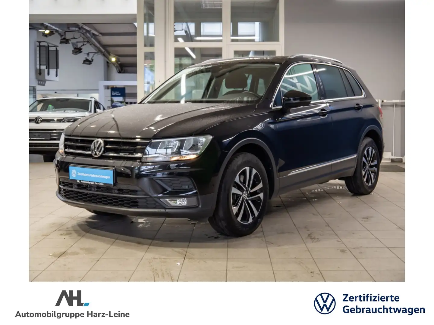 Volkswagen Tiguan IQ.DRIVE TSI DSG 4MOTION+ALU 17''+AHK+ACC+360°KAME Zwart - 1