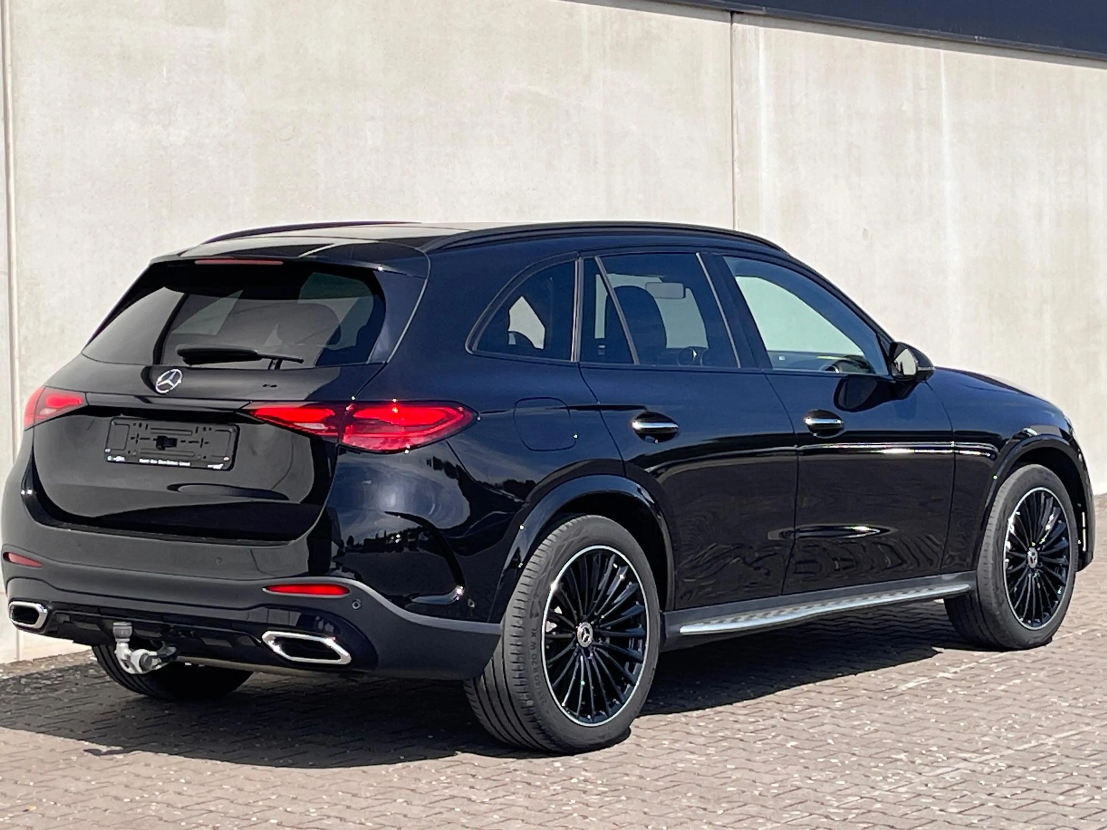 Mercedes-Benz GLC 200 4MATIC AMG/Pano/Burm/HU — photo 4
