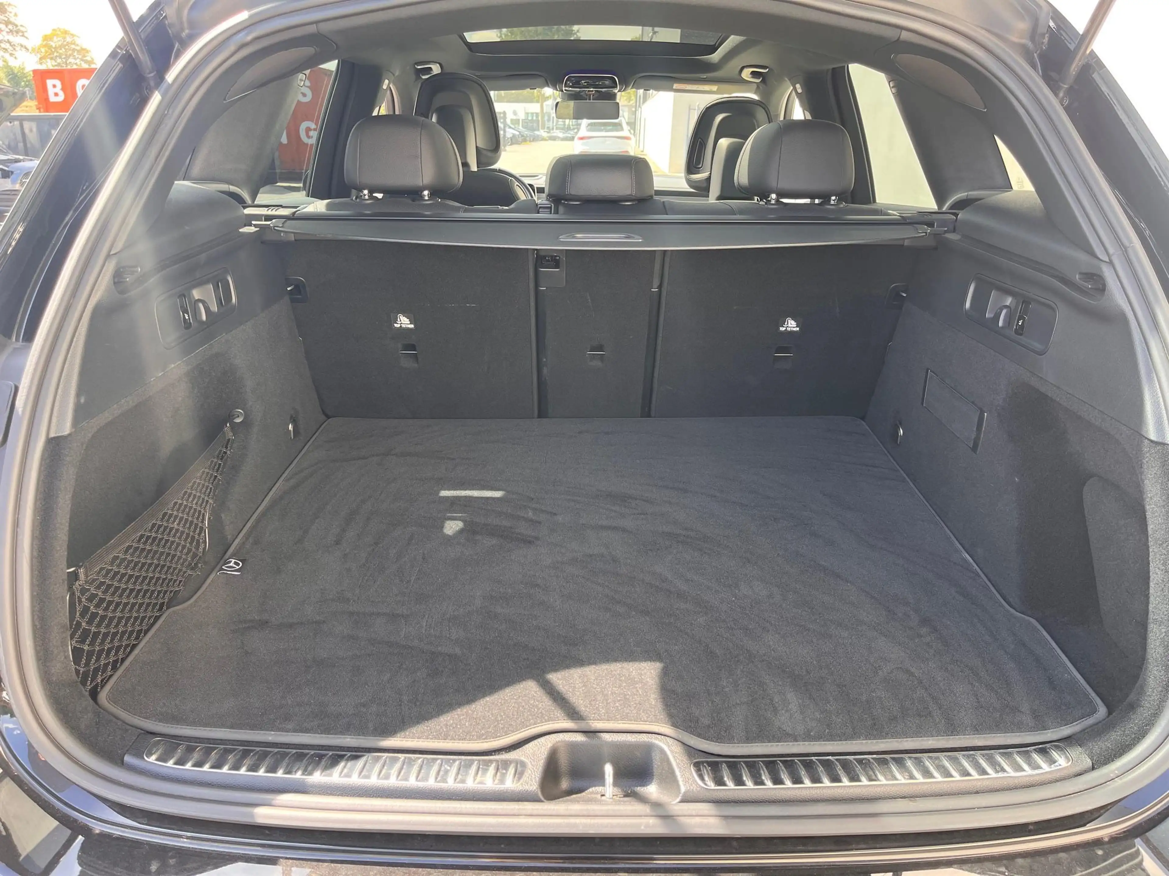 Mercedes-Benz GLC 200 4MATIC AMG/Pano/Burm/HU — photo 6